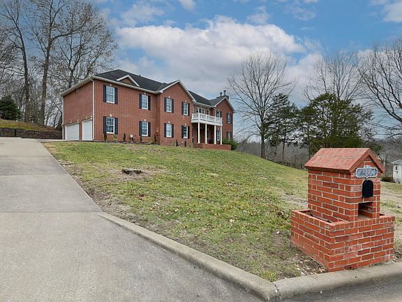 3rd image of 1658 W Caleb Court