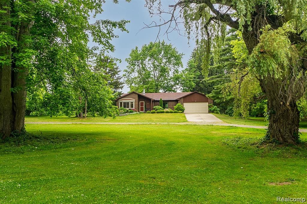 46210 W Eleven Mile Rd, Novi, MI 48374 MLS 20230046388 Zillow