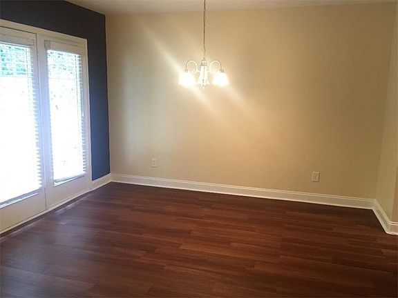 3rd image of 3186 Glenloch Pl