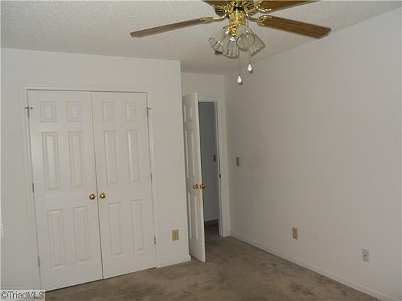 5th image of 3936 Eastland Ave