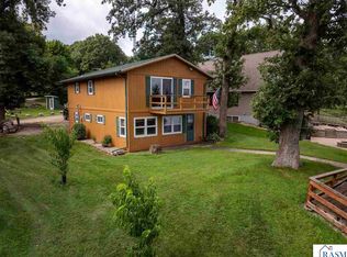 16 Shoreview Ln, Winnebago, MN 56098