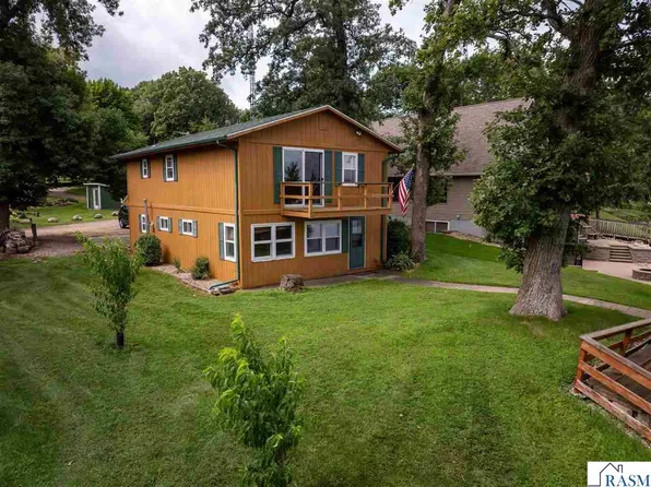 16 Shoreview Ln, Winnebago, MN 56098
