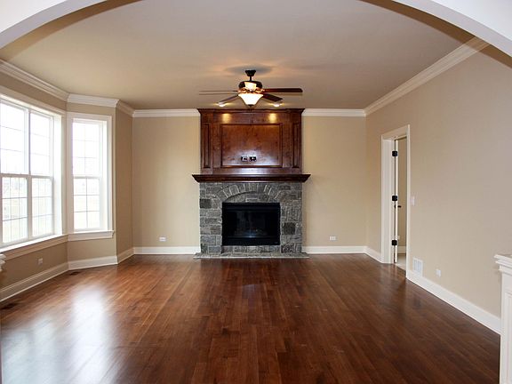 4th image of 1357 Souders Ave