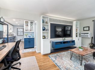 36 Terrace Cir APT 7A, Great Neck, NY 11021