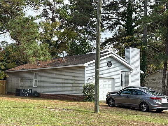 3rd image of 2611 Sedgefield Dr