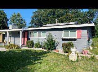 6818 Friarwood Dr, Saint Louis, MO 63134