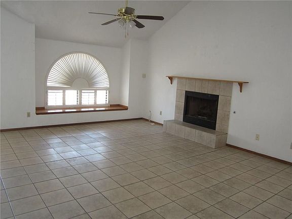 4th image of 7113 Tierra Taos Dr