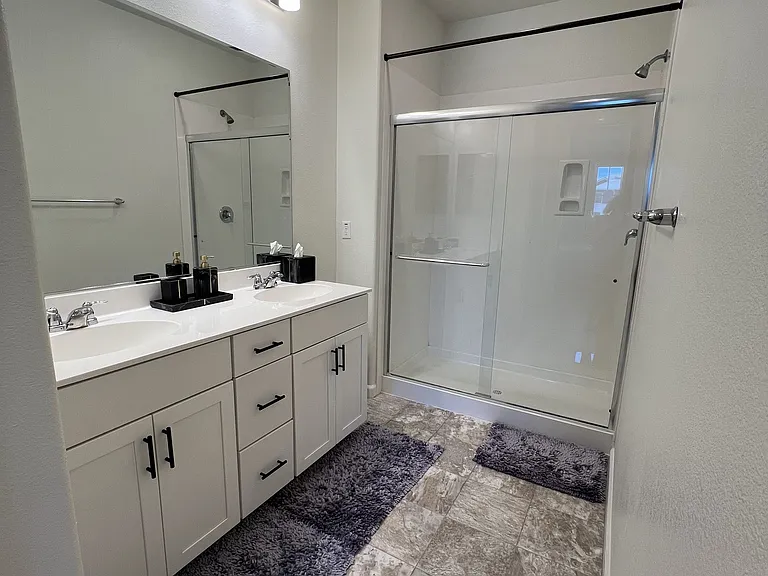 Ensuite Bathroom.