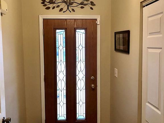 5th image of 2324 Stoneybrook Ln