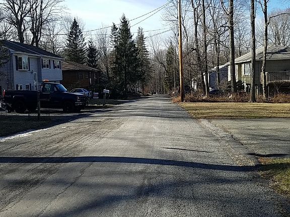 4th image of 5 Greentree Rd