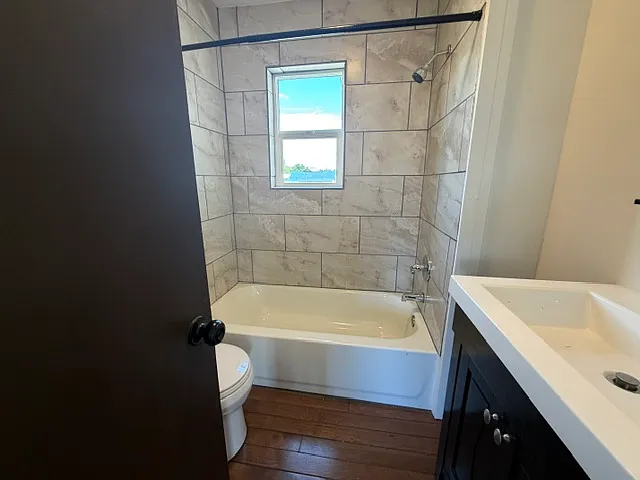 4 bed, $2,000 — Photo 3