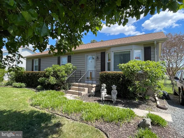 6723 Huntland Dr, Bealeton, VA 22712