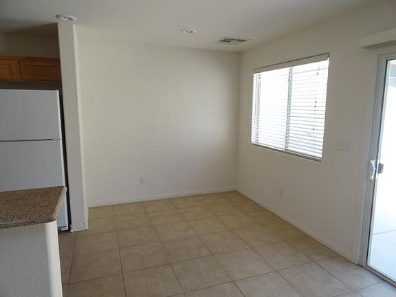 3rd image of 1151 Claire Rose Ave