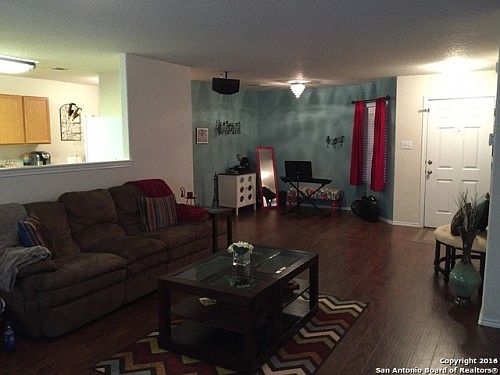 4th image of 116 Wistoria Ct