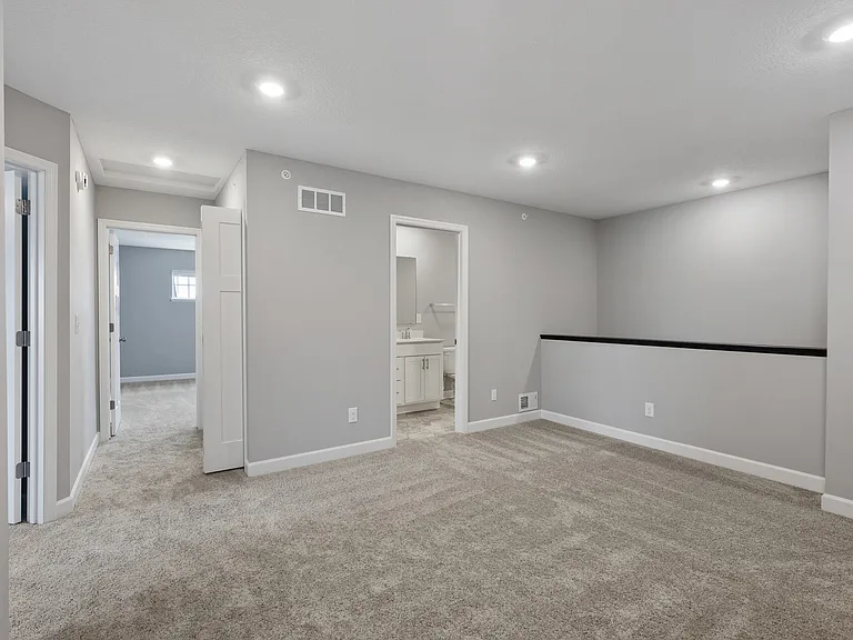 11032 Zest St NE — Photo 8