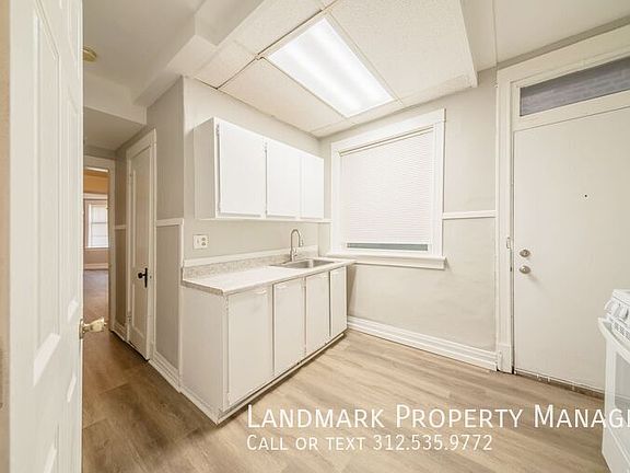 3rd image of 2132 W Haddon Ave Unit 1