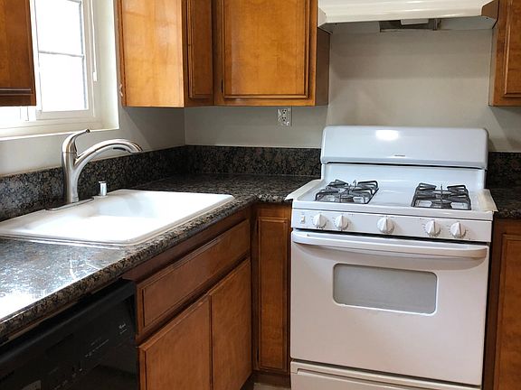 5th image of 3807 Albright Ave