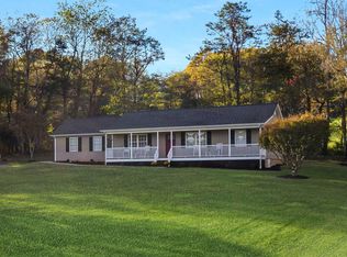 21001 Sweetland Ct, Abingdon, VA 24211