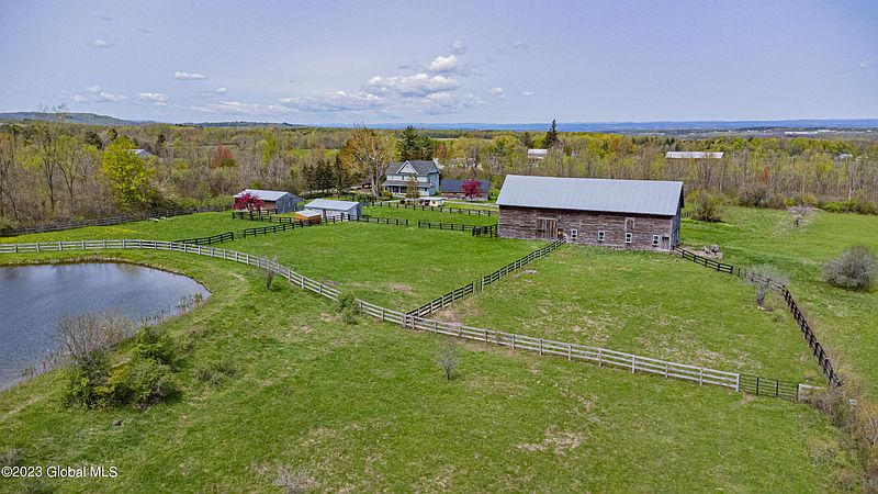 3rd image of 257 DEVENPECK ROAD Road