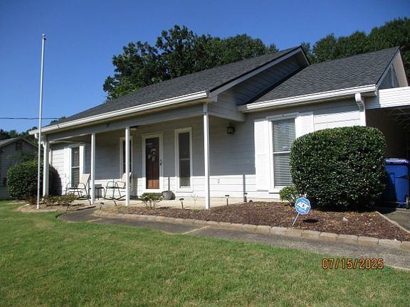 3rd image of 37 Lee Road 918