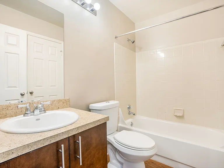 CORAL FALLS APARTMENTS — Photo 56