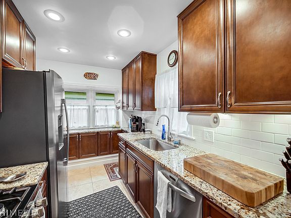 4th image of 4241 W 99th Pl