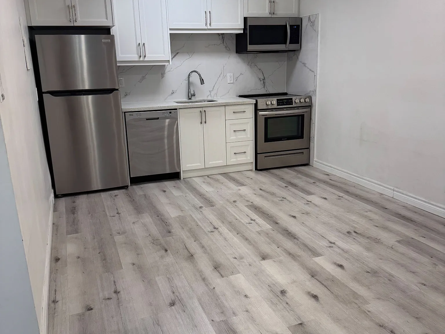 3 bed, $2,600 — Photo 2