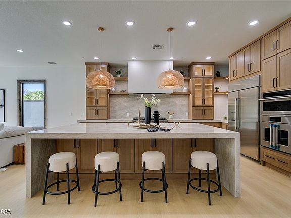 3rd image of 2215 Alcova Ridge Dr