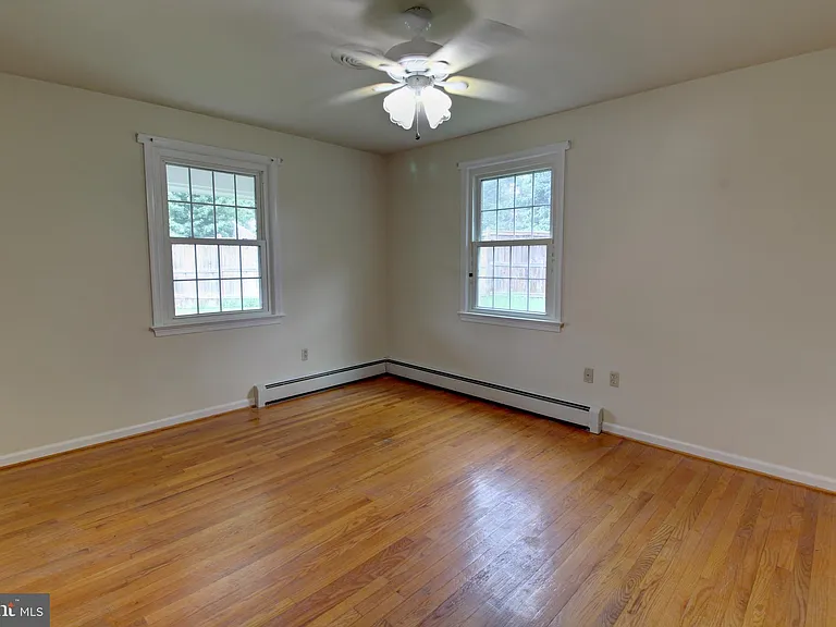 113 Thornton Ct — Photo 20
