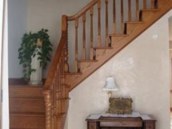 4th image of 753 Hidden Valley Dr