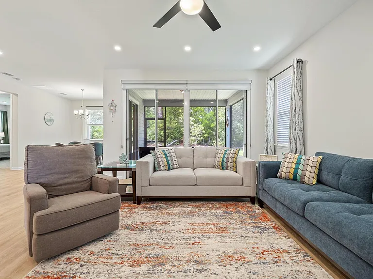 73 Moana Ct N — Photo 4