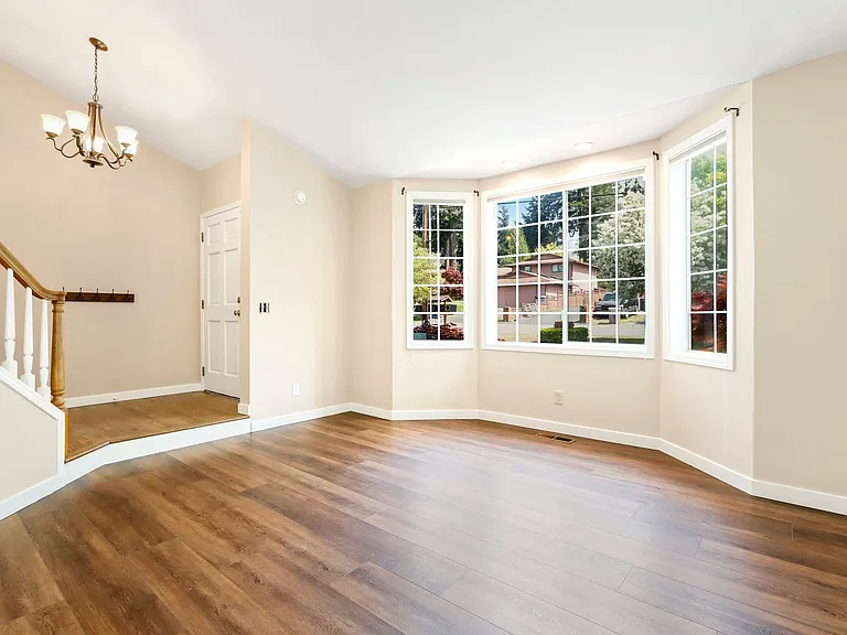 2535 Jones Ave NE — Photo 14