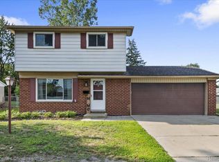10069 Fairview St, Taylor, MI 48180