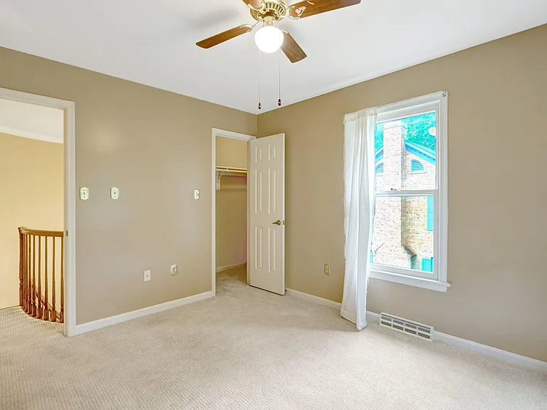 7975 Yancey Dr — Photo 20