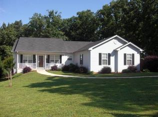 4575 Cash Dr, Flowery Branch, GA 30542