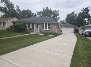 309 Maple Ln, Crown Point, IN 46307