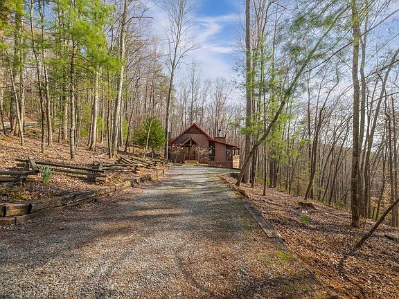 5th image of 766 Laurel Ridge Dr