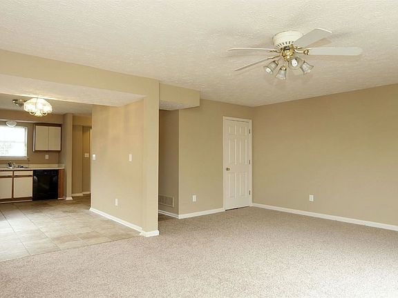 4th image of 3844-3846 Sugar Creek Dr