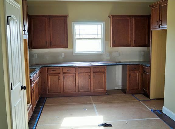 4th image of 406 Patrick Pl Lot 406
