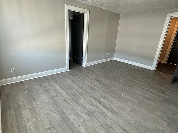 5th image of 3310 N Meridian St APT 102