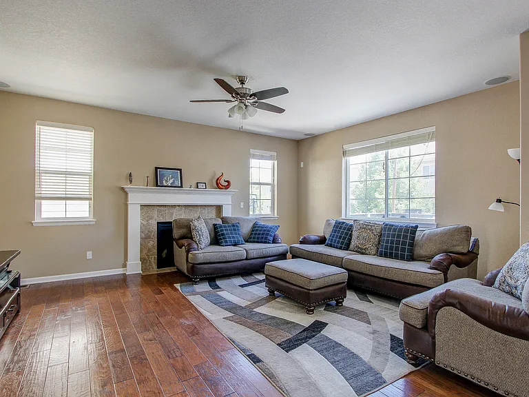 10698 Worthington Cir — Photo 14