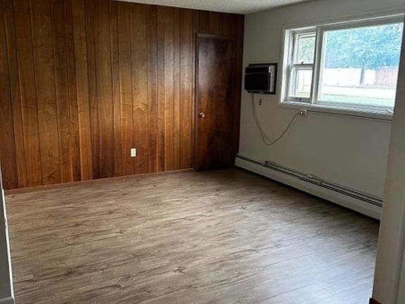 4th image of 1404 Yellowstone Ave Unit 4