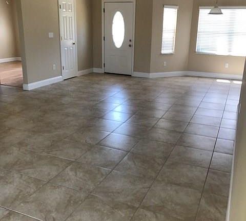 5th image of 34 Biscayne Dr