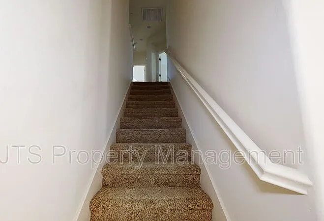 1349 Piper Pl — Photo 16