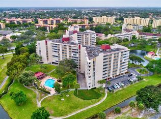 6901 Environ Blvd APT 1B, Lauderhill, FL 33319