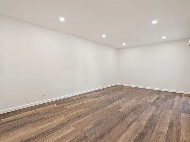 544 Pacific Street — Photo 2