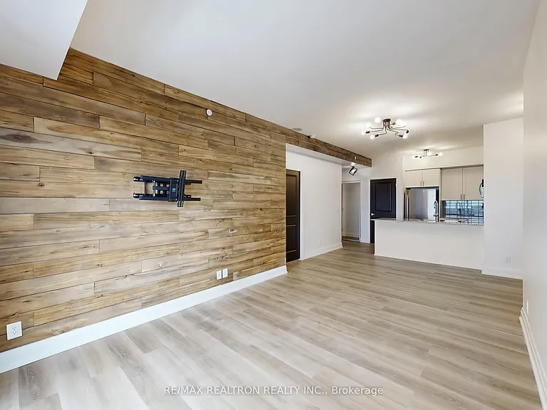 7890 Bathurst St #2505 — Photo 12