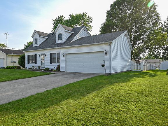 4th image of 1029 Underwood South Dr
