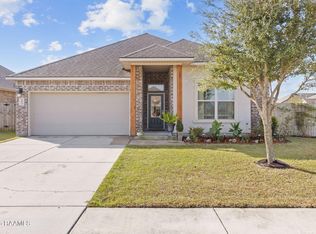 102 Jeanne Picard Dr, Maurice, LA 70555