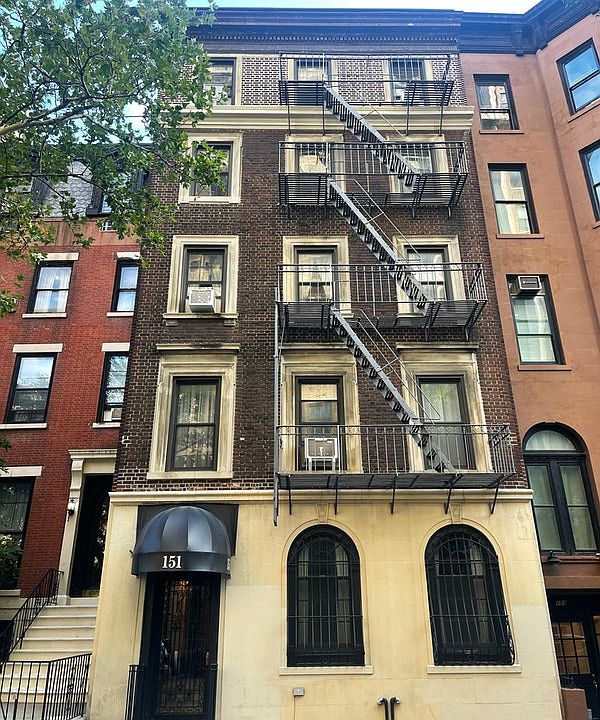 1st image of 151 Joralemon St APT 6
